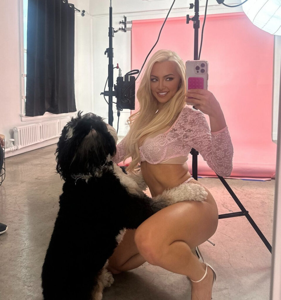 OnlyFans – Lindsey Pelas – Nude