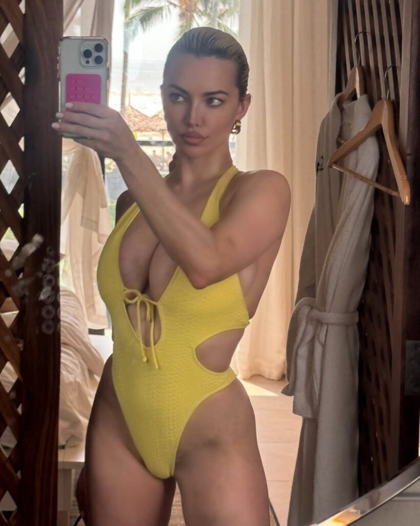 OnlyFans – Lindsey Pelas – Nude