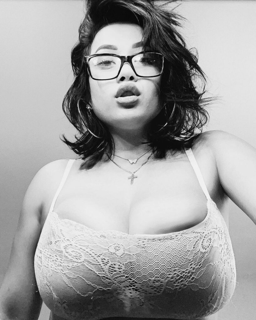 OnlyFans – TikTok – Instagram – Lizzy – Nude