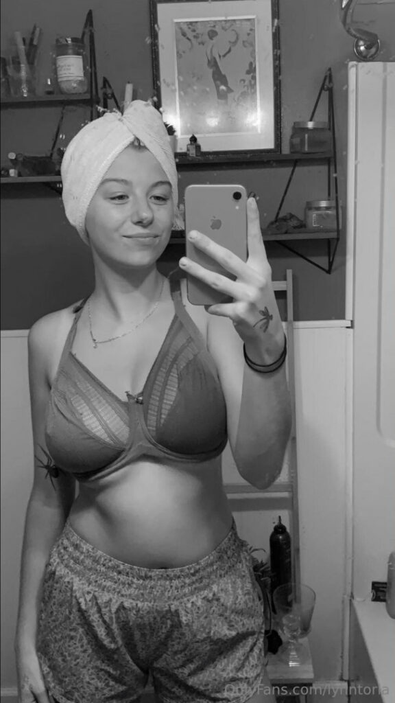 OnlyFans – TikTok – lynntoria – Nude