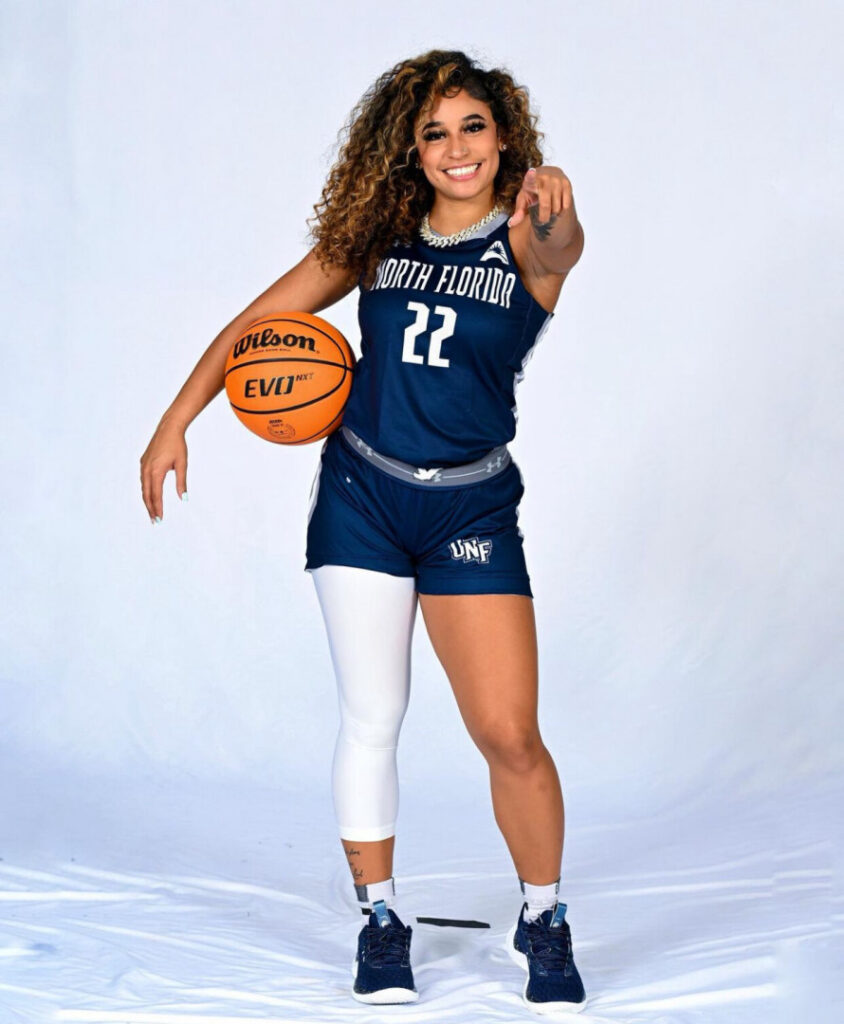 Celeb – TikTok – Instagram – Lyric Swann / curlylyric22 – Nude Leaks