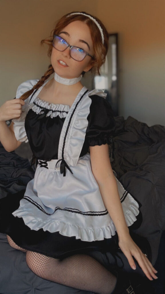 Twitch – TikTok – Teen – Lyssaurora – Nude