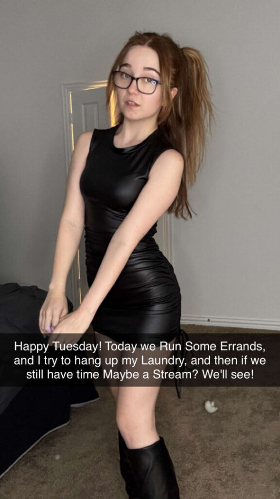 Twitch – TikTok – Teen – Lyssaurora – Nude