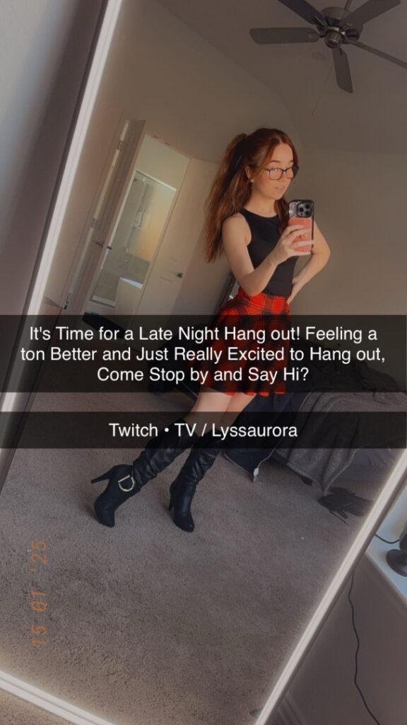 Twitch – TikTok – Teen – Lyssaurora – Nude