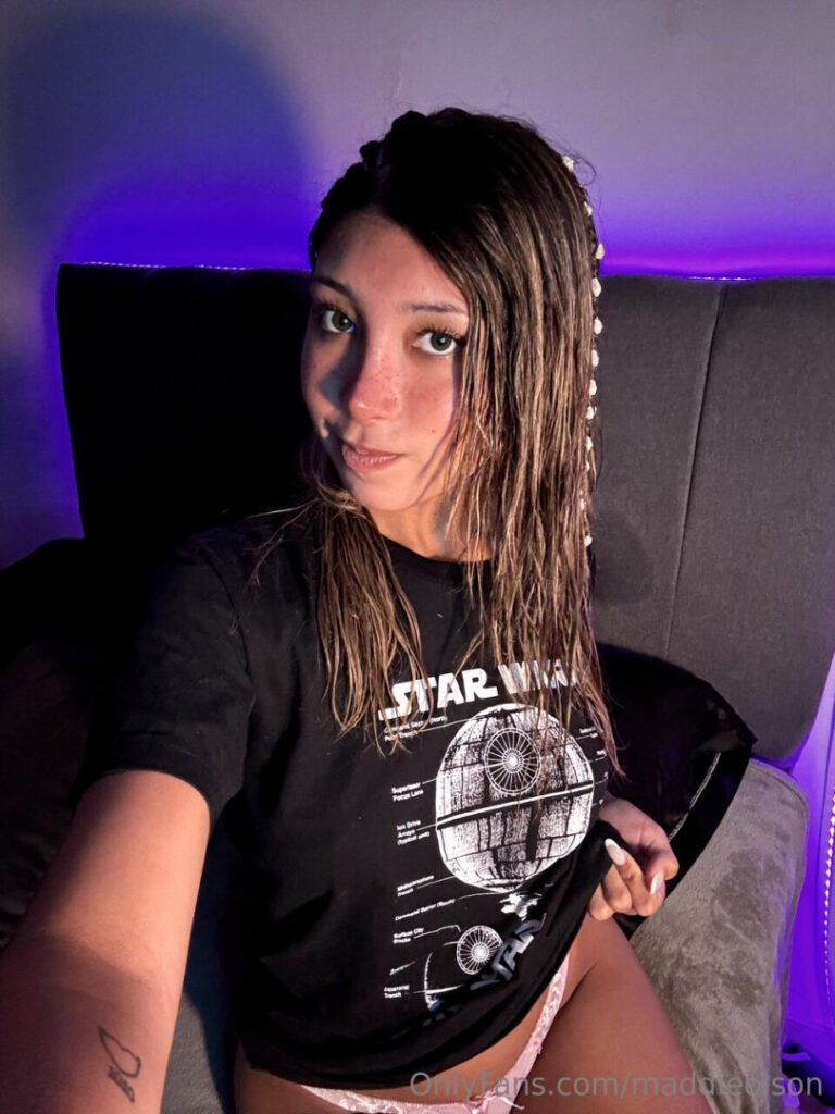 OnlyFans – Teen – Latina – Maddie Olson – Nude