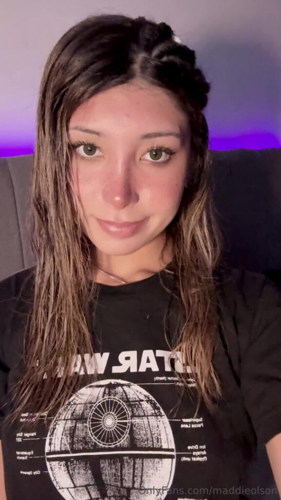 OnlyFans – Teen – Latina – Maddie Olson – Nude