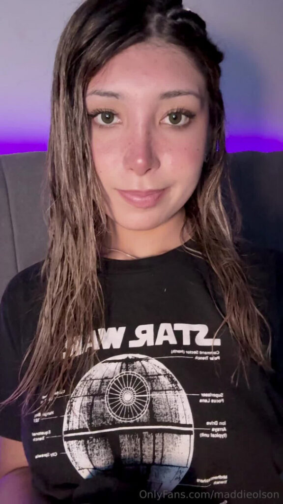 OnlyFans – Teen – Latina – Maddie Olson – Nude