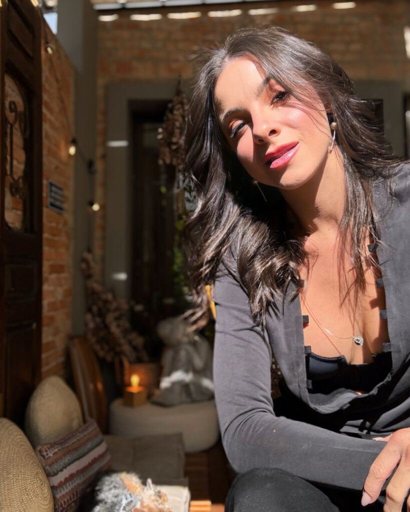 Brazil – Youtube – Maddu Magalhães – Nude Leaks