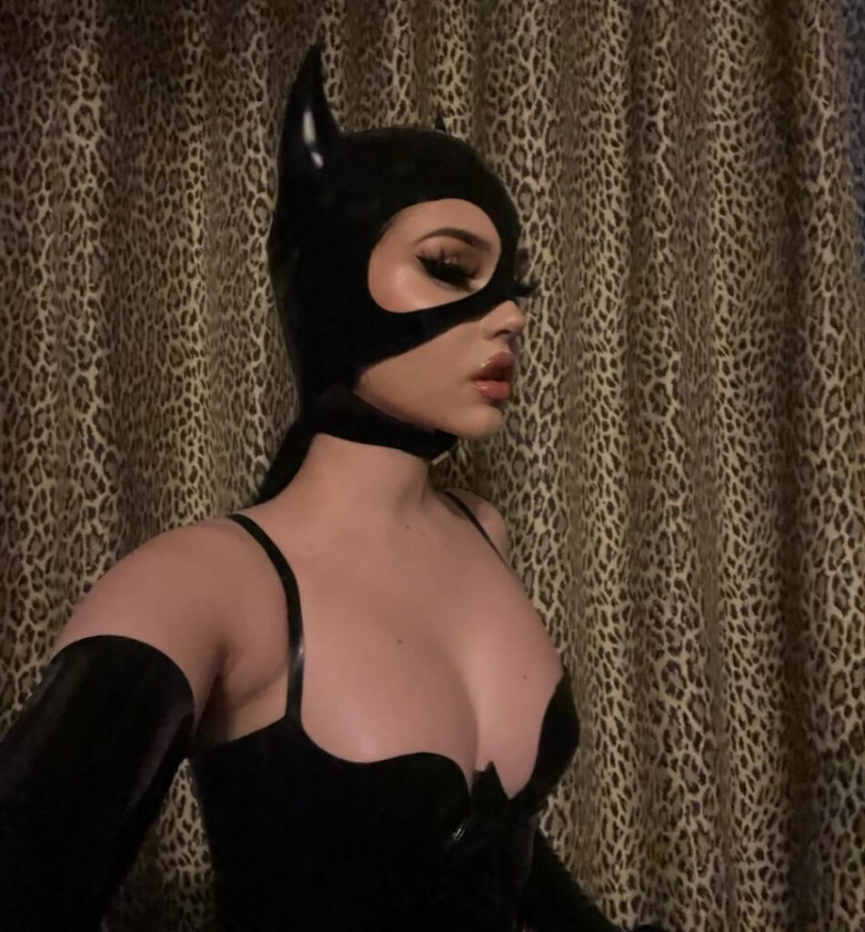 Instagram – Maggie Lindemann – Nude