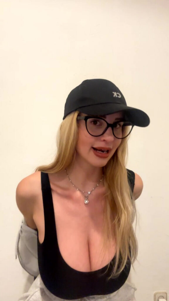 Instagram – Maria Arreghini – Nude