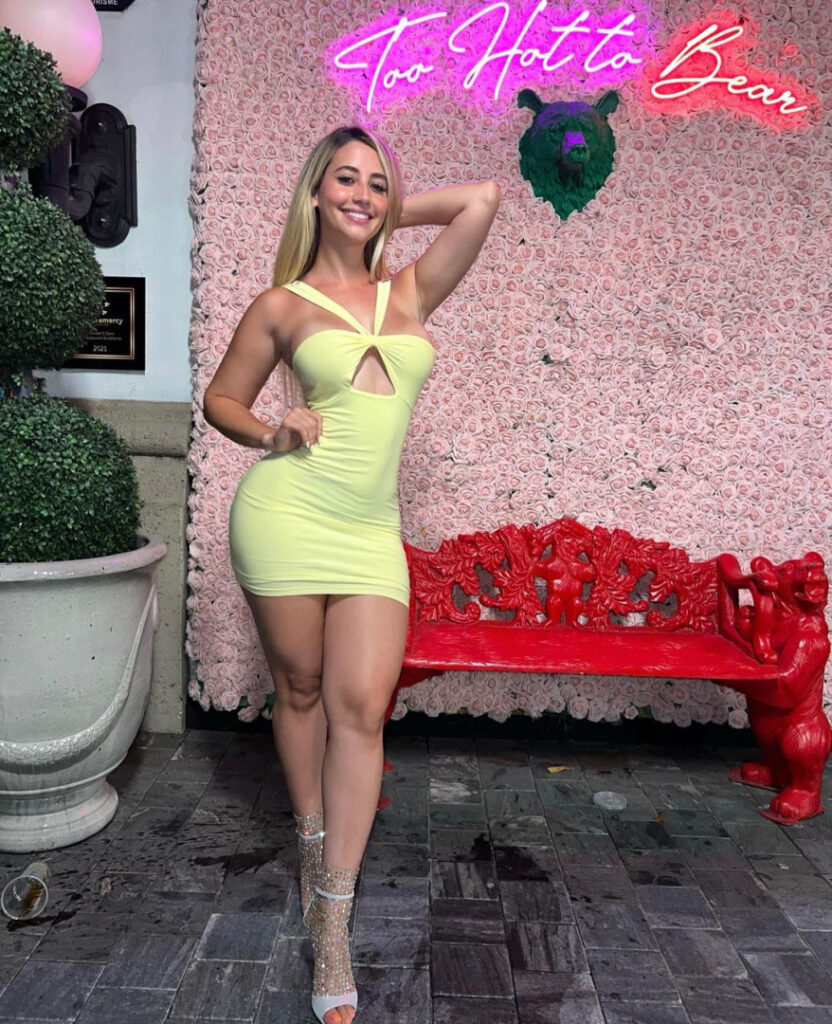 Instagram – Mariam Olivera – Nude