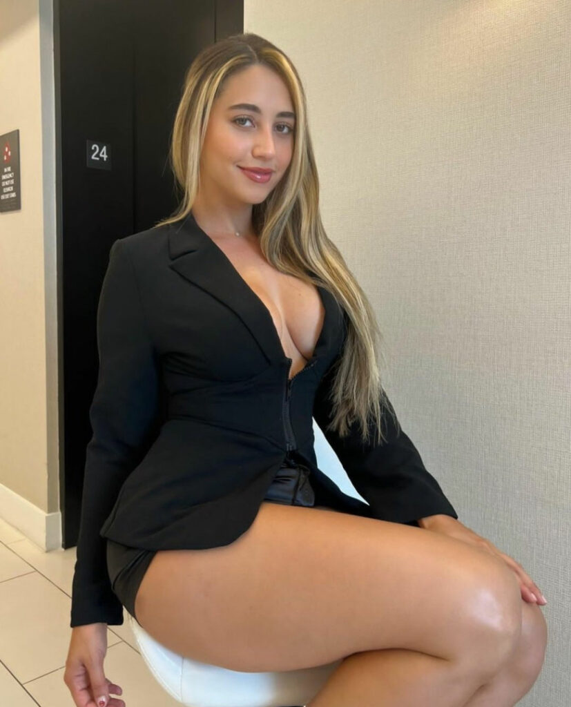 Instagram – Mariam Olivera – Nude