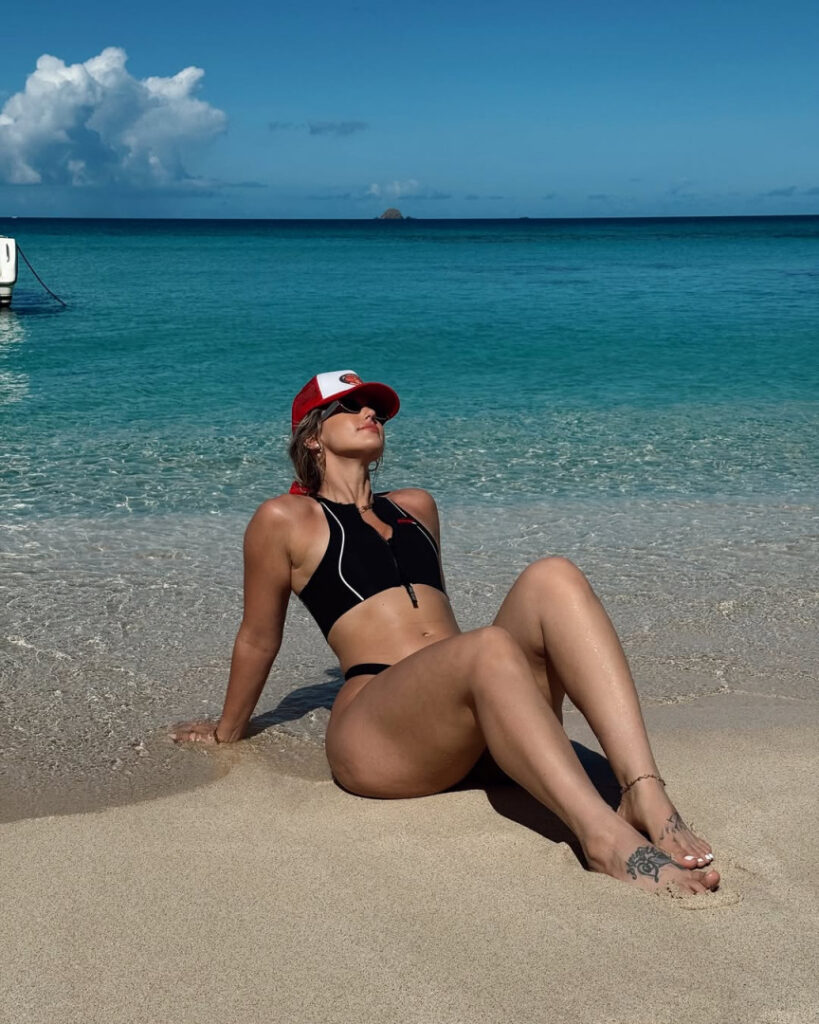 Instagram – T H I C C – Marissa DuBois | realitywithriss | Stallionshit – Nude