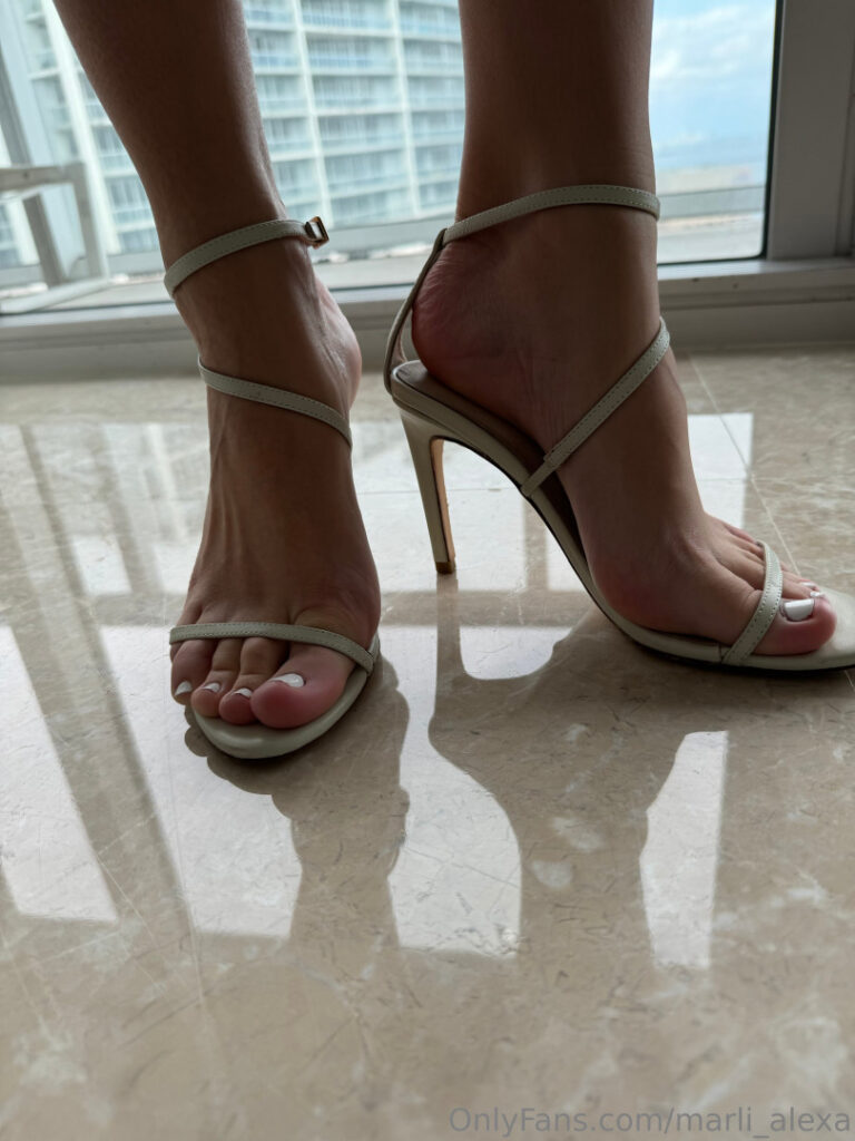 Instagram – Marli Alexa – Nude