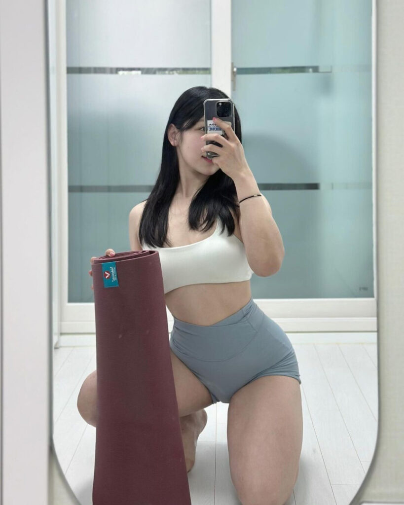 Instagram – Asian – _may.e 은지 – Nude Leaks