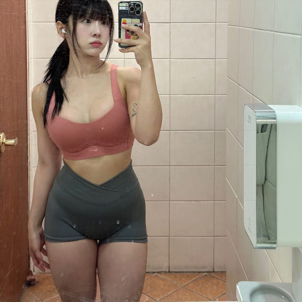 Instagram – Asian – _may.e 은지 – Nude Leaks