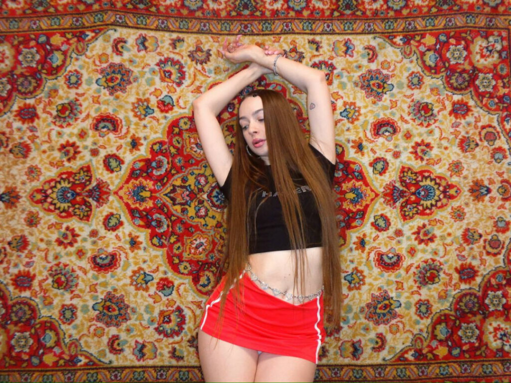 TikTok – Instagram – Maybe Baby – Nude