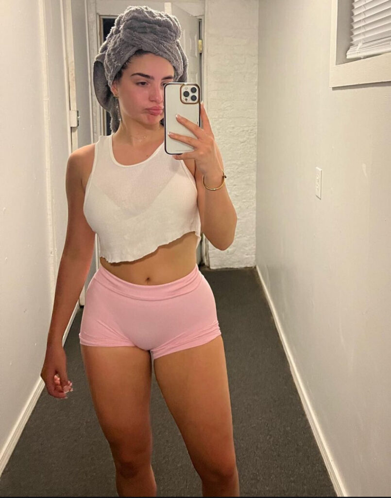 TikTok – Mia Mugs – Nude Leaks