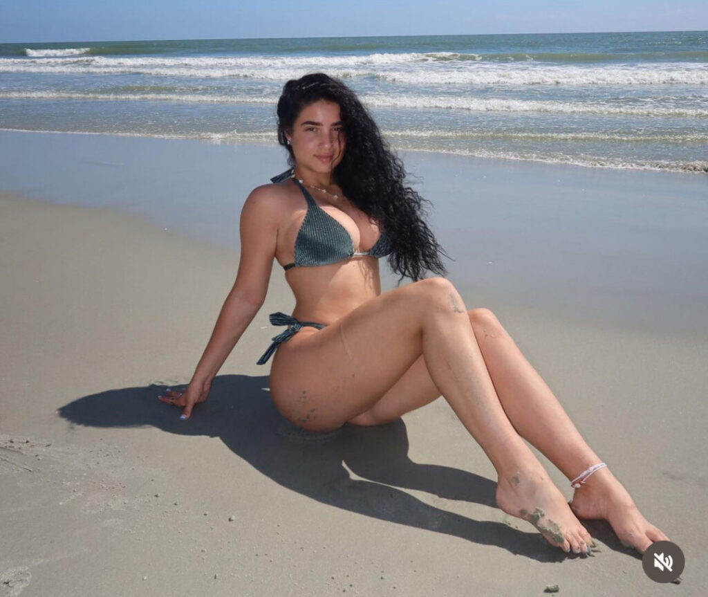 TikTok – Mia Mugs – Nude Leaks