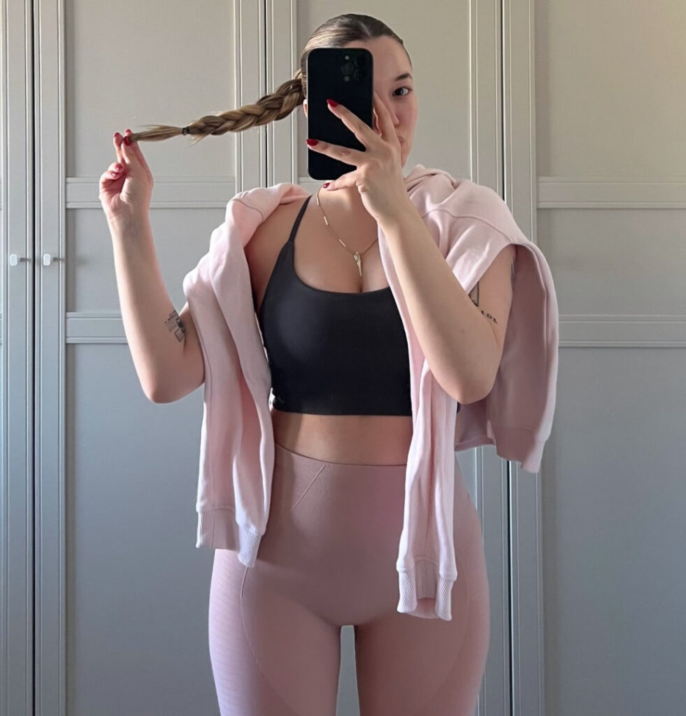 Instagram – miafitz – Nude