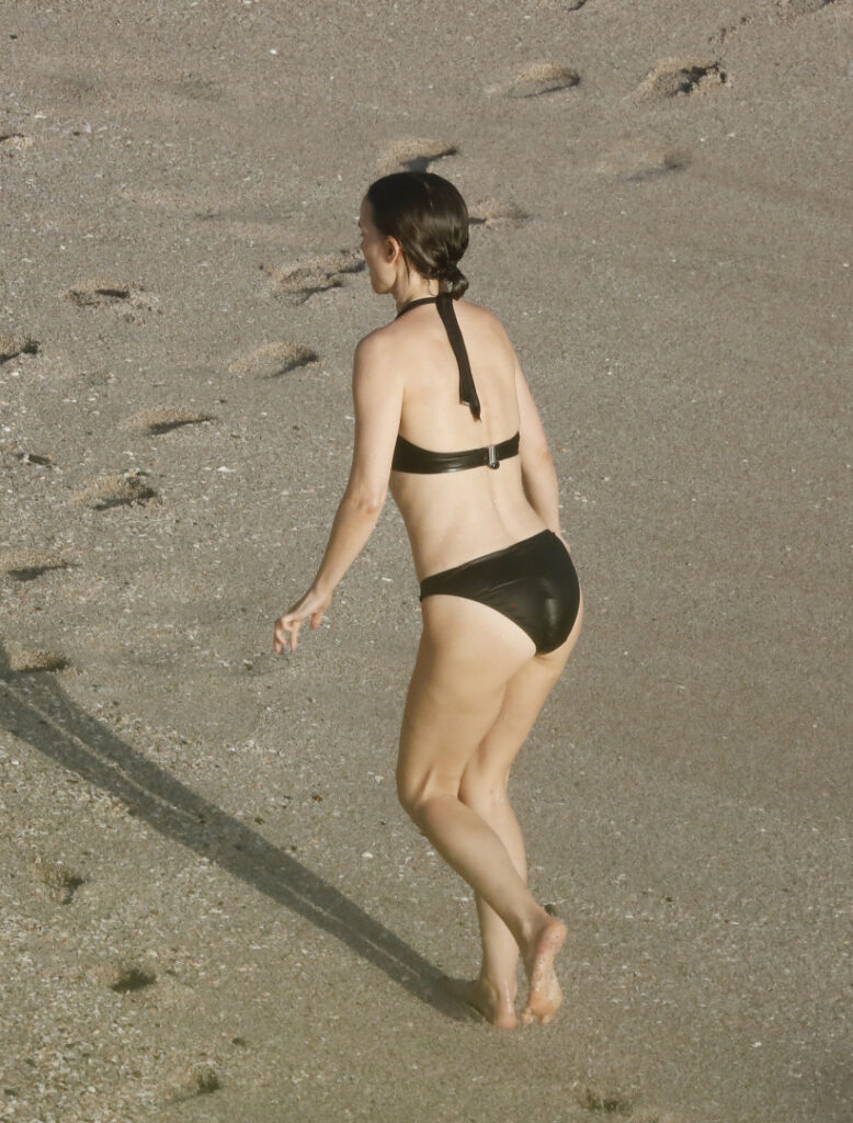 Celeb – Natalie Portman – Nude