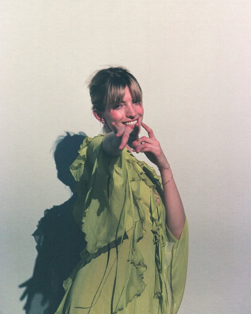 TikTok – Instagram – Niamh Adkins – Nude