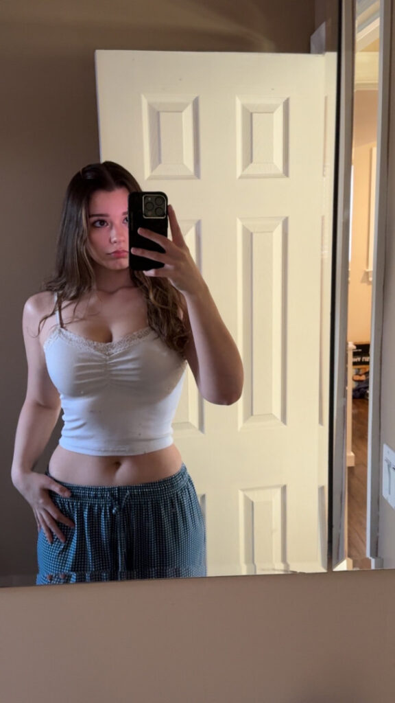 TikTok – Nikki Woods – Nude