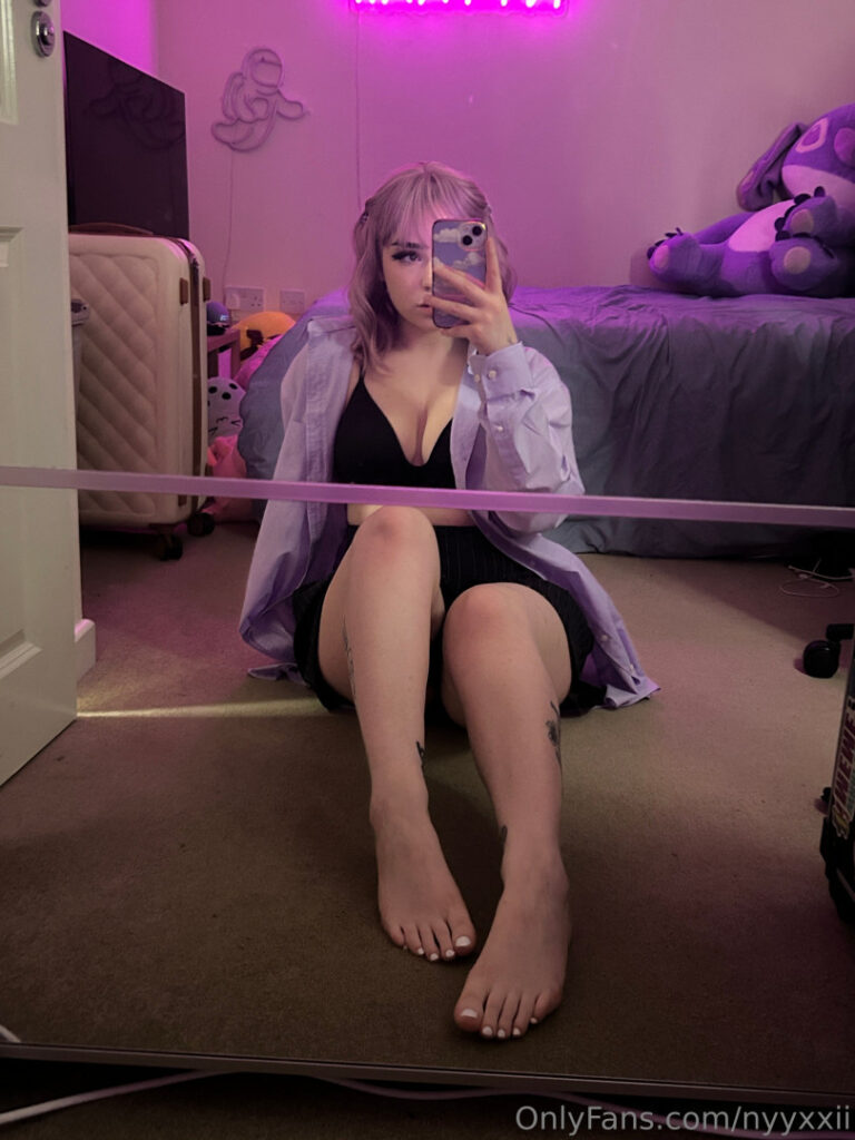 Patreon – Twitch – NYYXXII – Nude