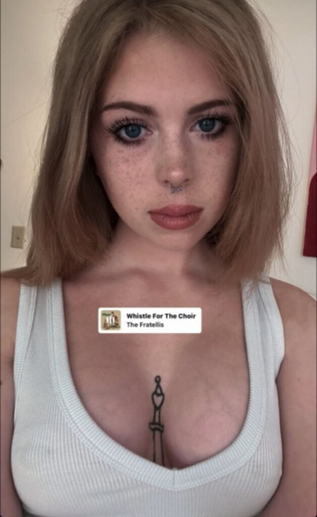 TikTok – Instagram – Petite – Olive / Knifegal / juulrat / oliveheld – Nude Leaks