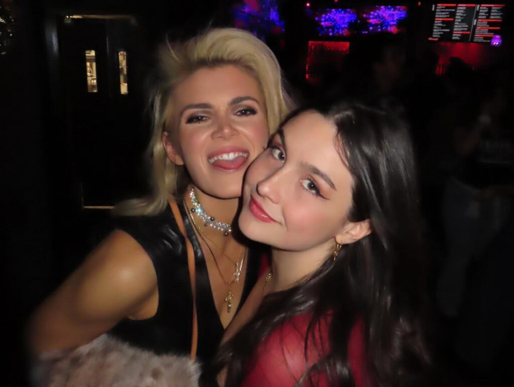 Youtube – TikTok – Instagram – Olivia DeLaurentis (sydandolivia) – Nude Leaks