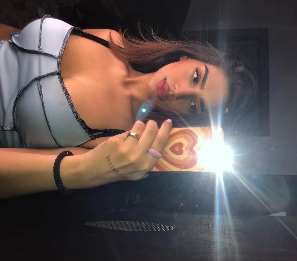 Instagram – Indian – Pakhi Gadh  pakhigadh – Nude Leaks