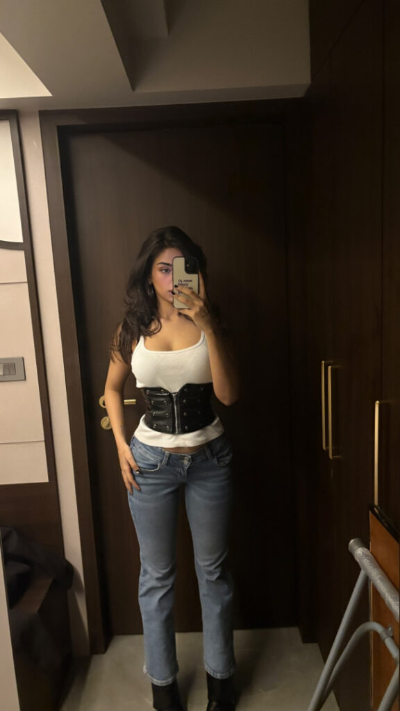 Instagram – Indian – Pakhi Gadh  pakhigadh – Nude Leaks