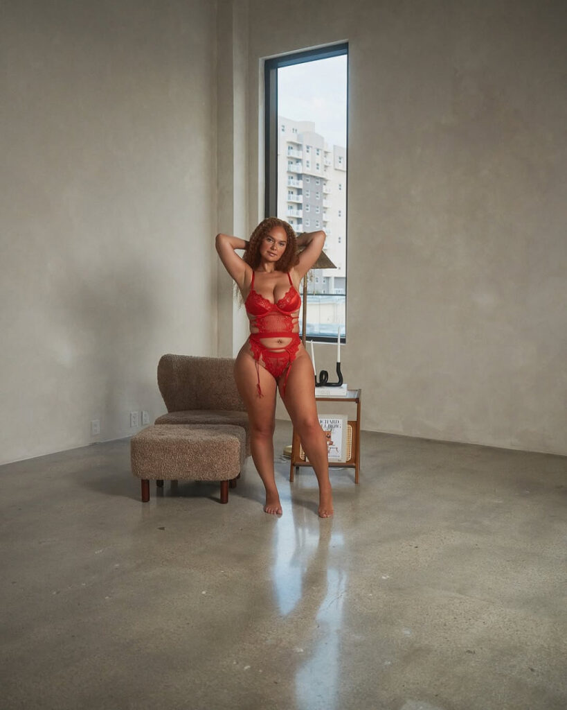 Instagram – T H I C C – Latina – Pamela Alexandra – Nude