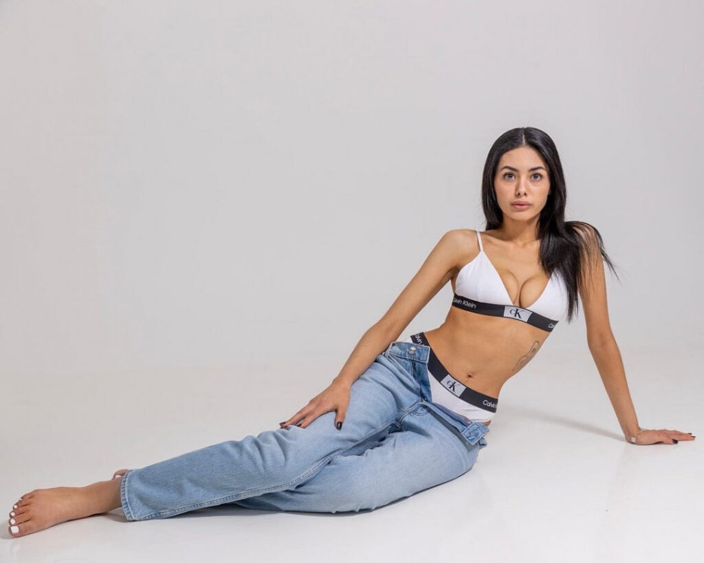 Youtube – playmatetessi – Nude Leaks