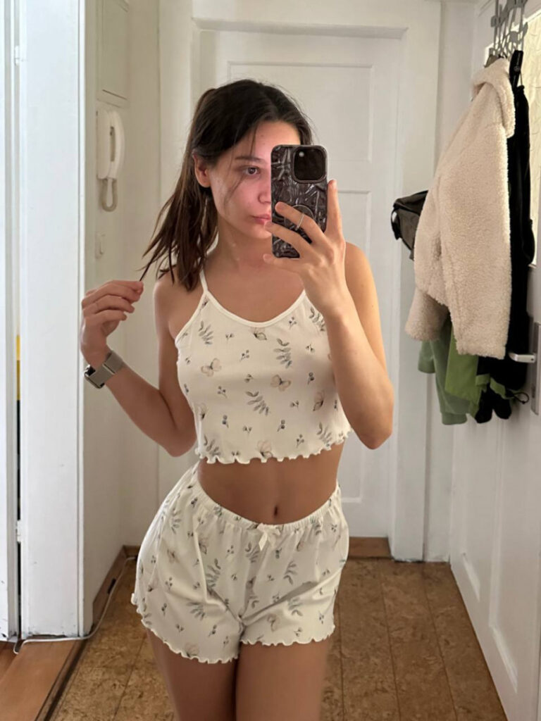 ASMR – Teen – Quurbi ASMR – Nude Leaks