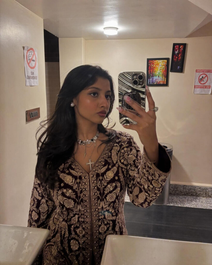 Instagram – Indian – Rashi Singh – Nude