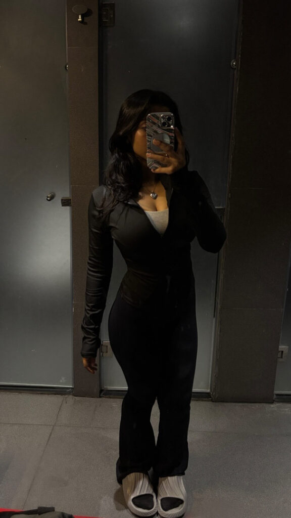 Instagram – Indian – Rashi Singh – Nude