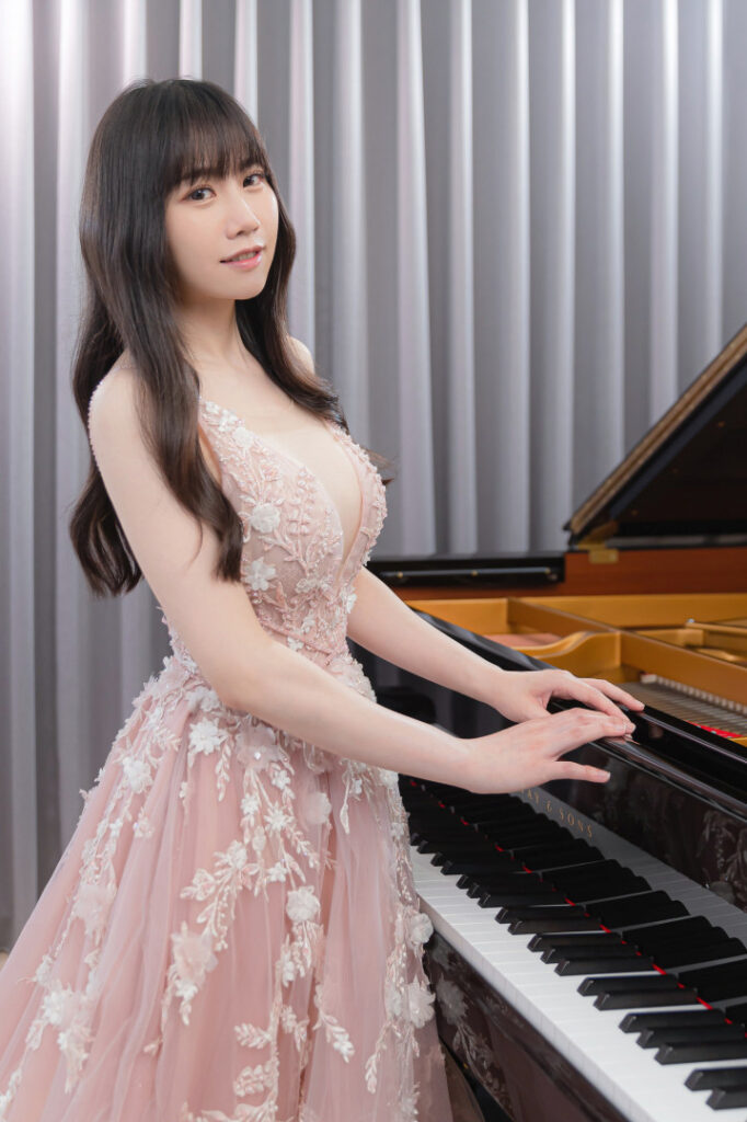 Youtube – Instagram – Ru味春捲 Ru’s Piano – Nude Leaks