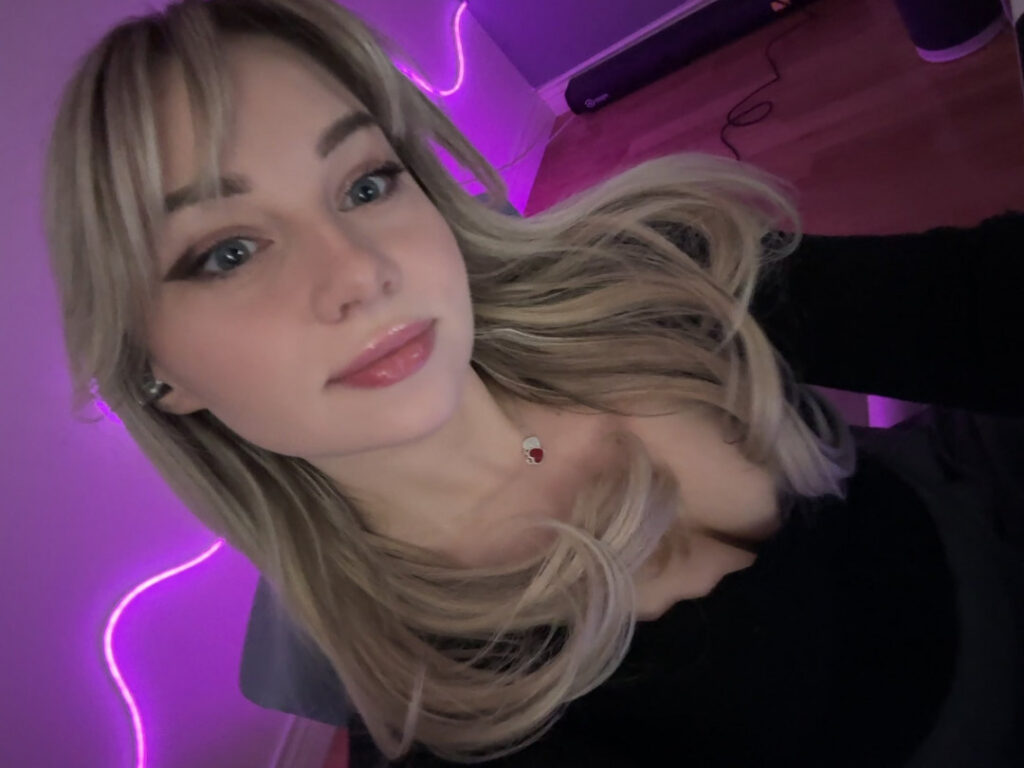Twitch – TikTok – Cosplay – Sagemommy / Jessick / sagemommy69 / sagemommysucks – Nude