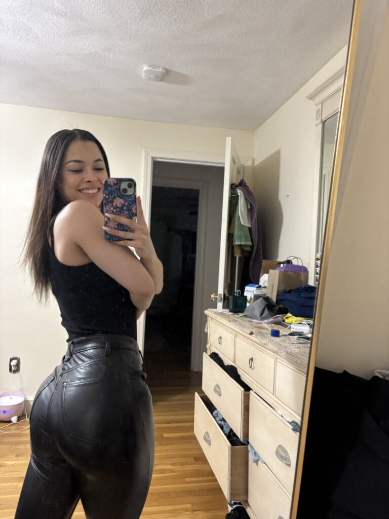 OnlyFans – Latina – Sammajammaz / Sukismom – Nude Leaks