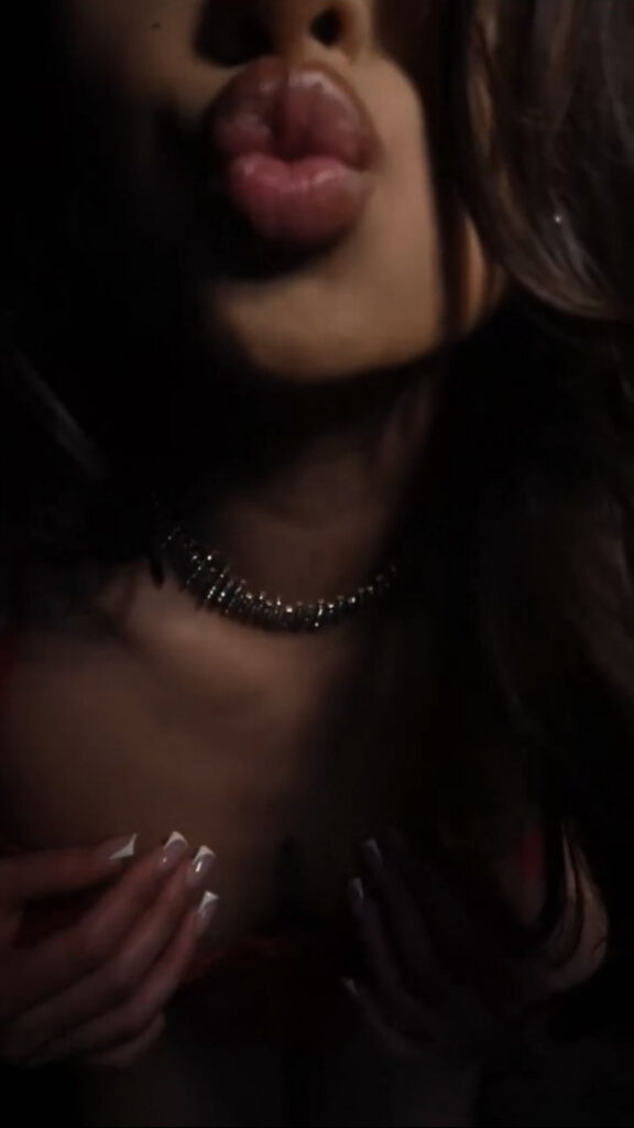 TikTok – Sara sheehan – Nude Leaks