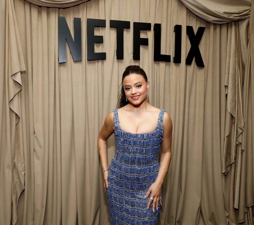 Celeb – Latina – Sarah Jeffery – Nude