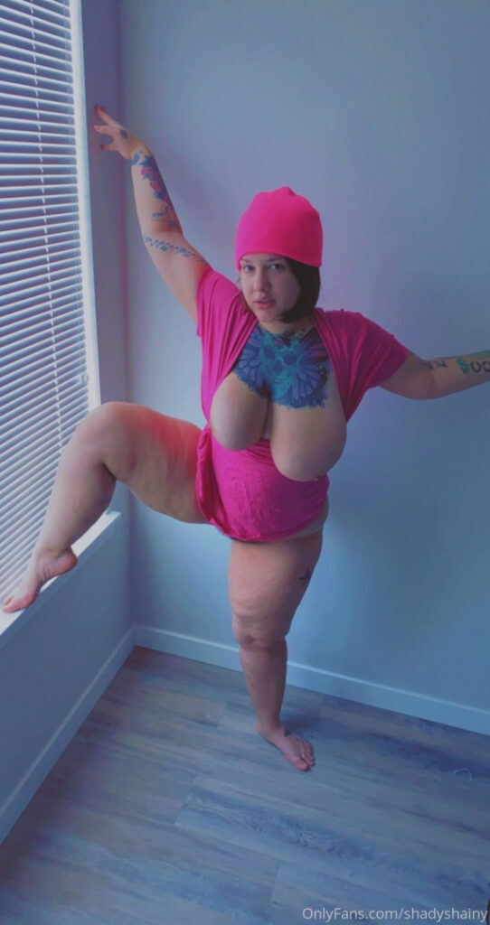 Instagram – T H I C C – Shainarae / ShadyShaina/ ShadyShainarae – Nude