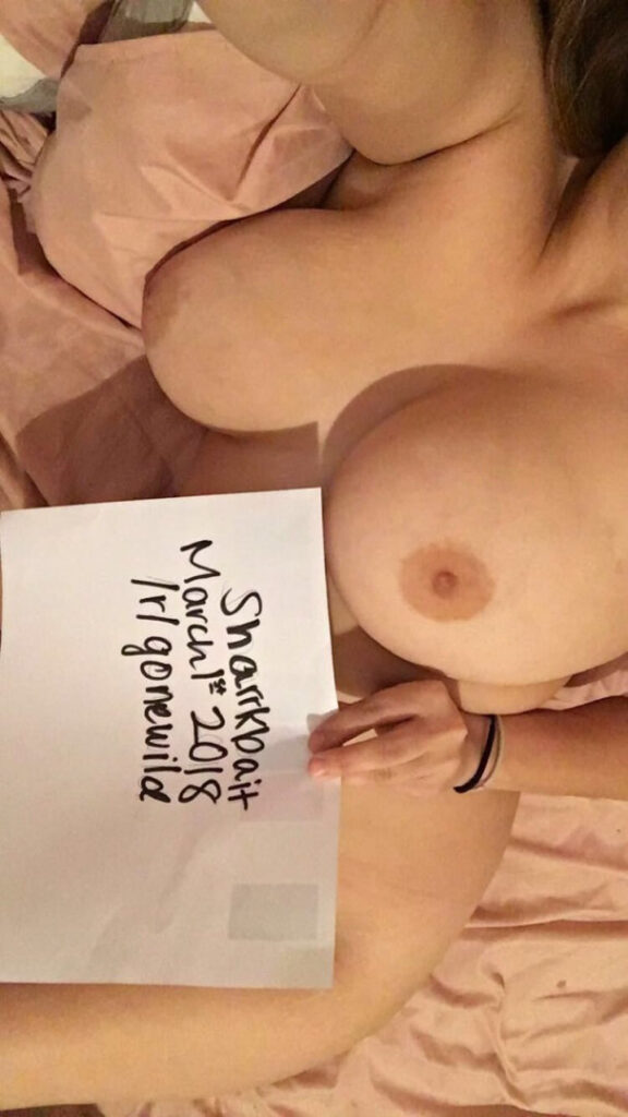 Reddit – Sharrkbait – Nude Leaks