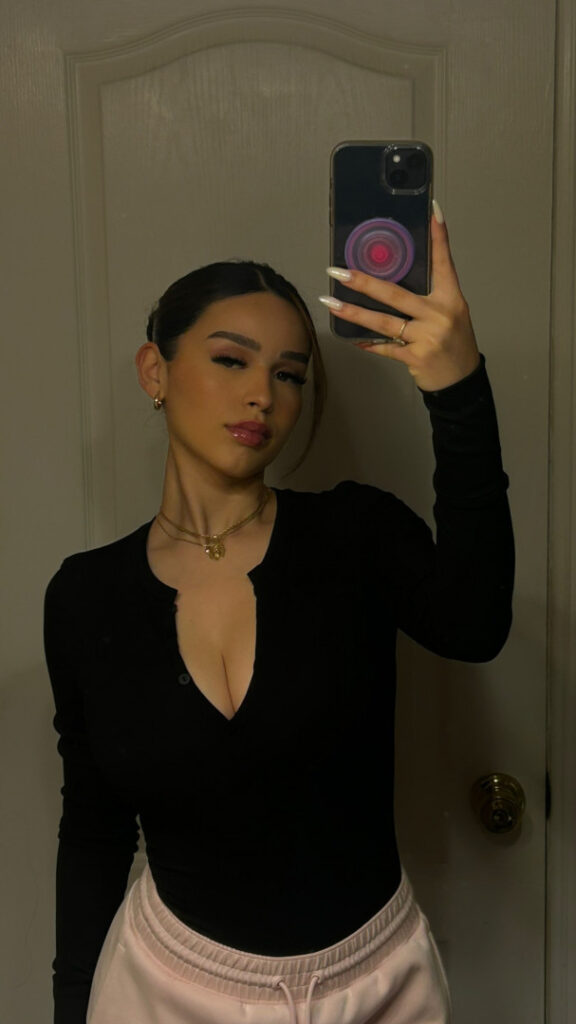 TikTok – Instagram – Simplyneidaa – Nude