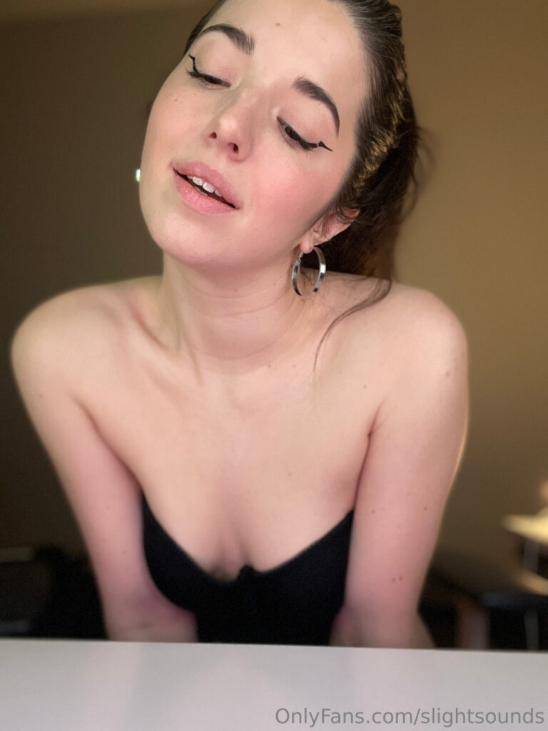 ASMR – Twitch – Slight Sounds ASMR – Nude