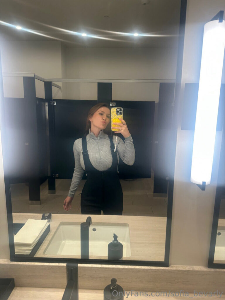 OnlyFans – Sofia Bevarly – Nude