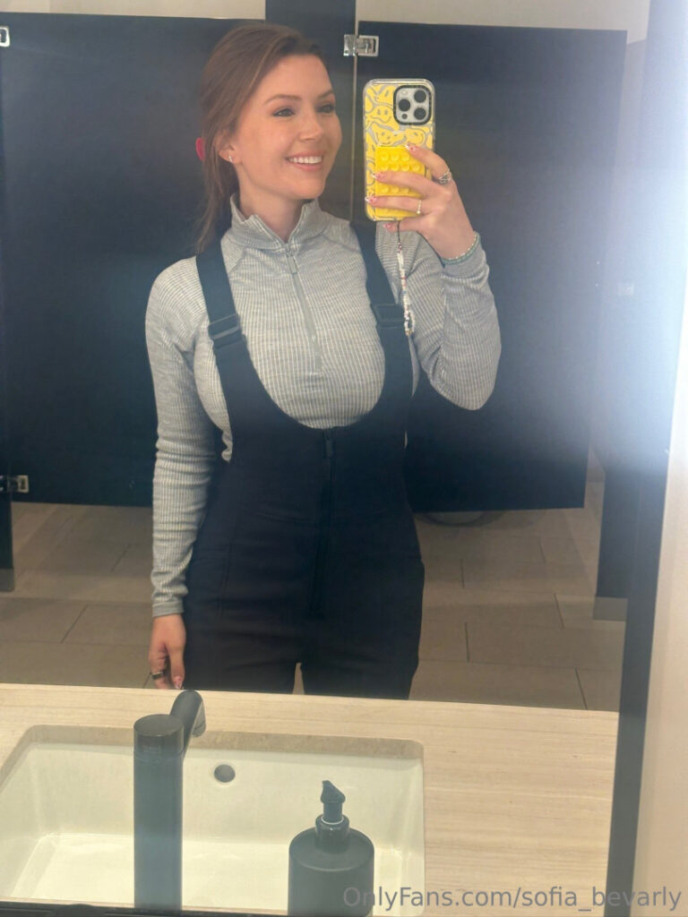 OnlyFans – Sofia Bevarly – Nude