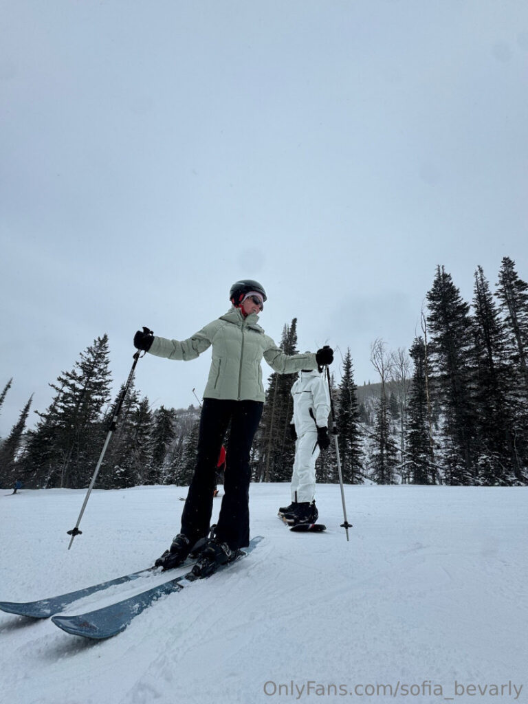 OnlyFans – Sofia Bevarly – Nude