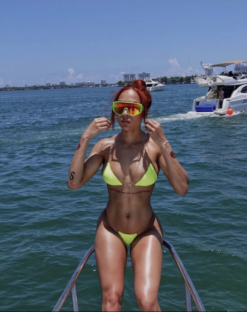 Instagram – ⠀X⠀ – Ebony – solesndsouls // Praying Mantis – Nude Leaks